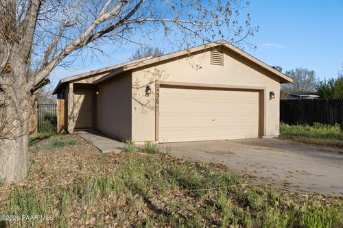 24470 N Yosemite St, Paulden, AZ, 86334-3401 | Card Image