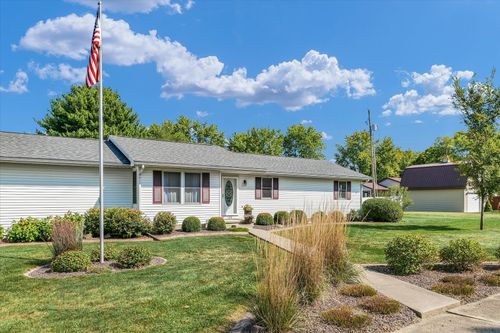 100 W Church St, Potomac, IL, 61865-6522 | Card Image