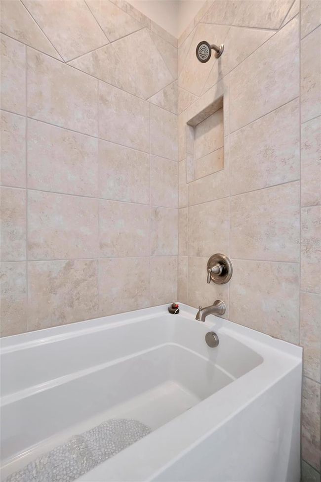 10213 Saint Francis Ter, House other with 3 bedrooms, 2 bathrooms and null parking in PALMETTO FL | Image 44