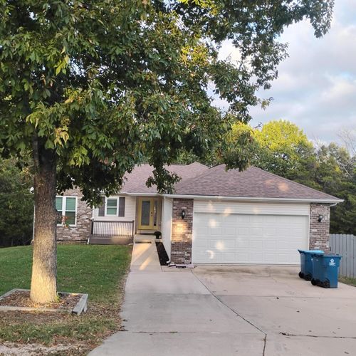 305 Meadow Rdg N, Branson, MO, 65616-3885 | Card Image