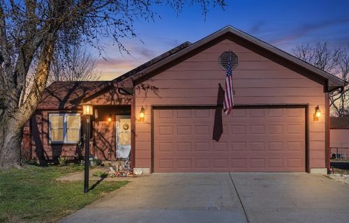 500 Deerfield Cir, Valley Center, KS, 67147-8785 | Card Image