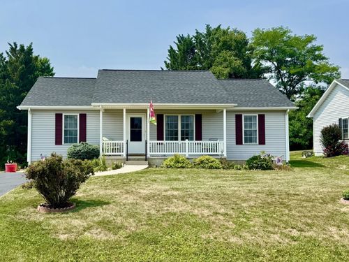 20 Millport Ct, WEYERS CAVE, VA, 24486-2447 | Card Image