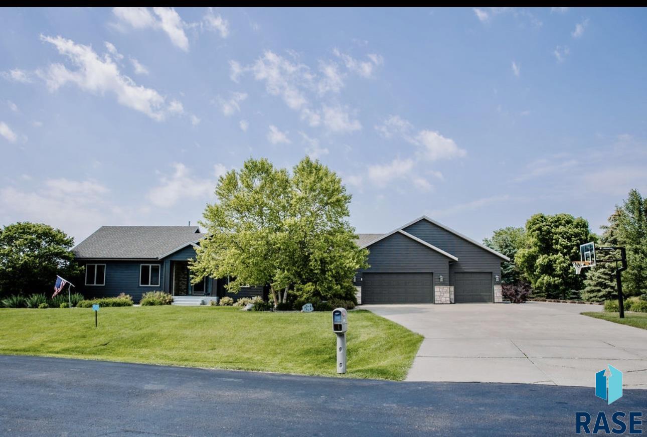 Atterbury Ct, Harrisburg, SD 57032