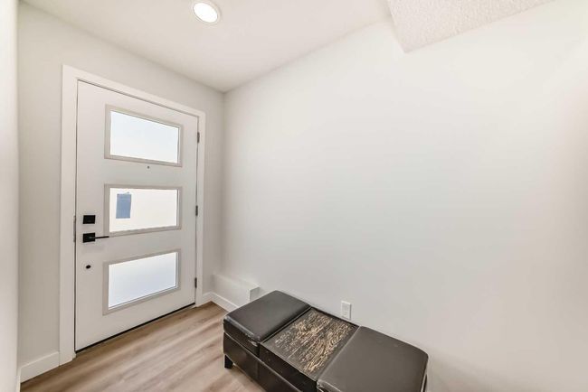 91 Spring Willow Close Sw, Townhouse with 3 bedrooms, 3 bathrooms and 2 parking in Calgary AB | Image 4