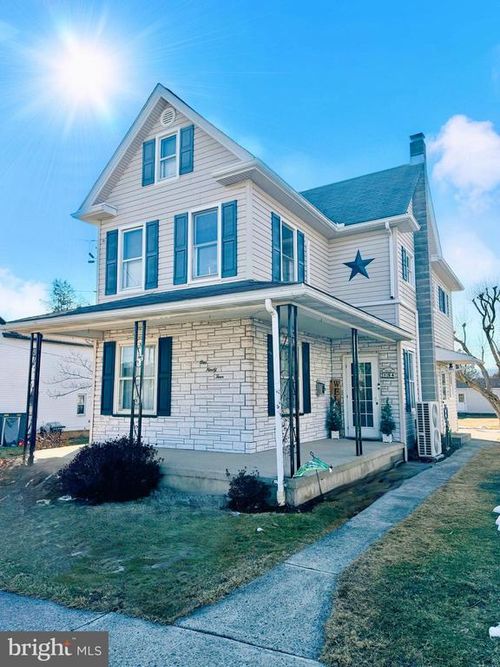 194 N 7th St, LEHIGHTON, PA, 18235-1202 | Card Image