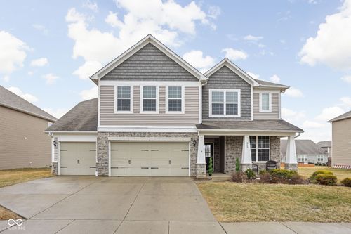 945 Adlo Ln, Westfield, IN, 46074-5107 | Card Image