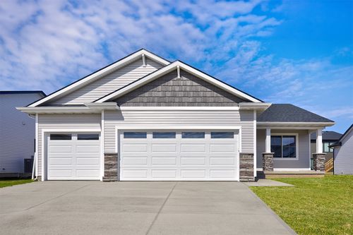 9443 Emilia Ln, West Des Moines, IA, 50266-6409 | Card Image