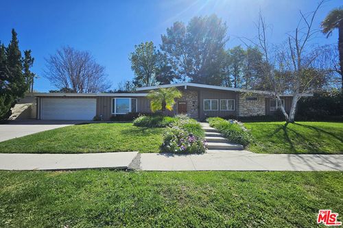 23526 Dolorosa St, Woodland Hills, CA, 91367-4126 | Card Image