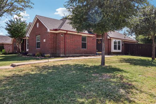 1603 Myrtle Dr, Little Elm, TX, 75068-6301 | Card Image