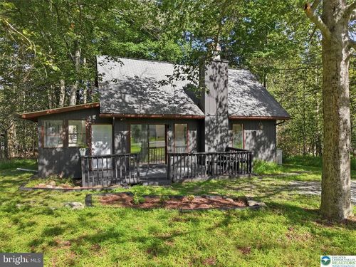 9205 Westwood Drive, Tobyhanna, PA, 18466 | Card Image