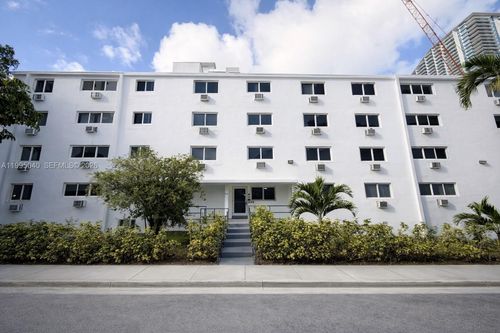 apt-310-143 Sw 9th St, Miami, FL, 33130-3523 | Card Image