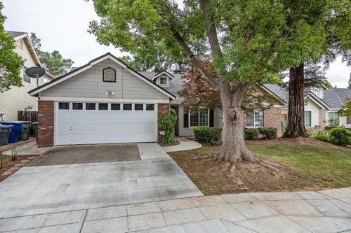 2047 Muncie, Fresno, CA, 93720 | Card Image