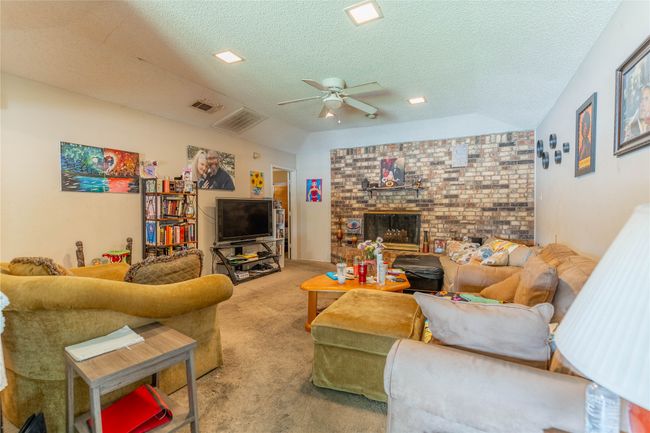 1638 Brown Trl, Home with 4 bedrooms, 4 bathrooms and 2 parking in Hurst TX | Image 25