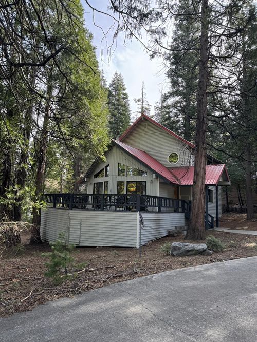 41031 Windwood Road, Shaver Lake, CA, 93664 | Card Image