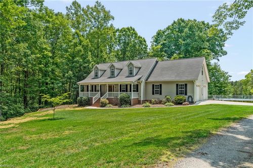 5805 Pine Hall Rd, Walnut Cove, NC, 27052-9590 | Card Image