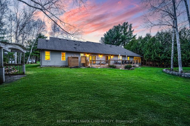 8 Penny Lane, House other with 3 bedrooms, 2 bathrooms and 6 parking in Wasaga Beach ON | Image 37