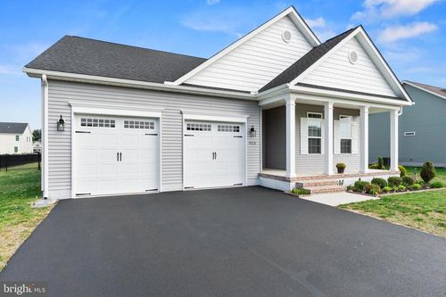 823 Greenbrook Dr, MILFORD, DE, 19963-6434 | Card Image