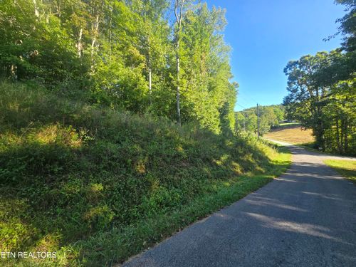 2728 Summit Dr, Oneida, TN, 37841 | Card Image