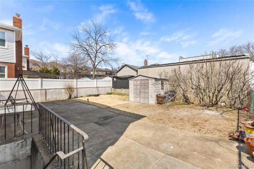 95-21 150th Road, New York, NY, 11417 | Card Image