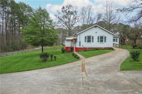 1105 Lakeshore Dr, Jonesboro, GA, 30236-2381 | Card Image