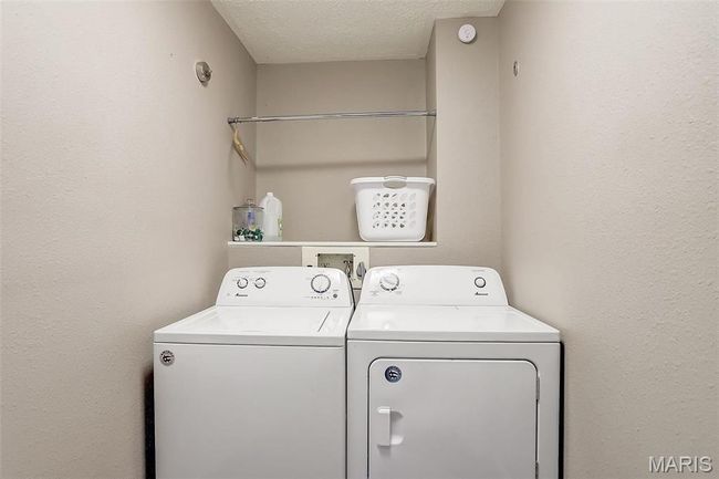 1051 Saint Clair St, House other with 3 bedrooms, 2 bathrooms and 2 parking in Carlyle IL | Image 18
