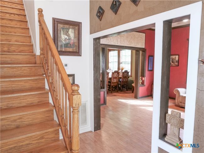 205 Hubbard Street, House other with 5 bedrooms, 3 bathrooms and null parking in Yoakum TX | Image 10