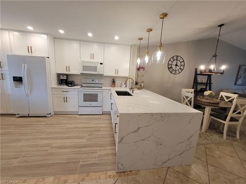 apt-204-7761 Jewel Ln, NAPLES, FL, 34109-8780 | Card Image