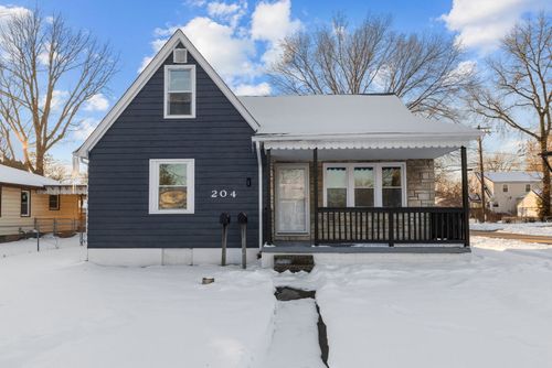 204 S Central Ave, Wood River, IL, 62095-2410 | Card Image