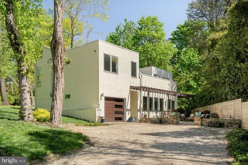 7621 Saint Martins Ln, PHILADELPHIA, PA, 19118-4226 | Card Image