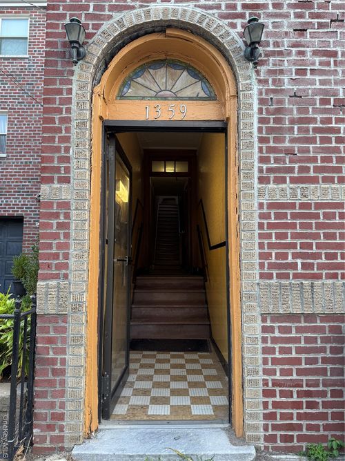 1359 Ellison Ave, Bronx, NY, 10461-5836 | Card Image