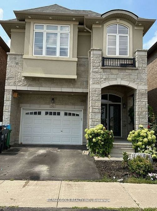 292 Remembrance Rd, Brampton, ON, L7A4J3 | Card Image