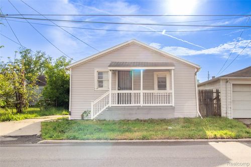 6444 Ashton Avenue, Detroit, MI, 48228 | Card Image