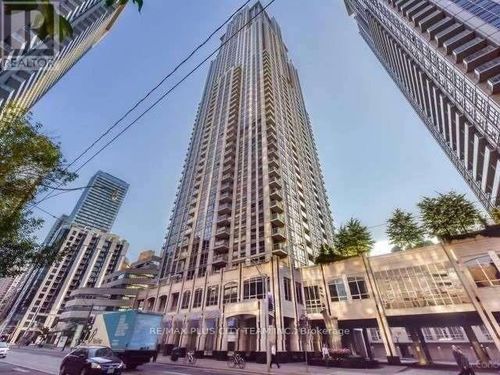 2812-763 Bay St, Toronto, ON, M5G2R3 | Card Image