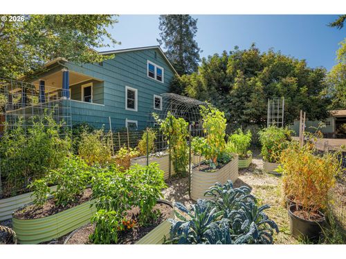 3190 W 18th Ave, Eugene, OR, 97402-3178 | Card Image