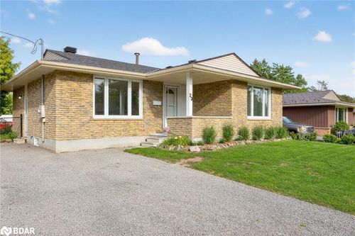 23 Janine St, Barrie, ON, L4M3K5 | Card Image