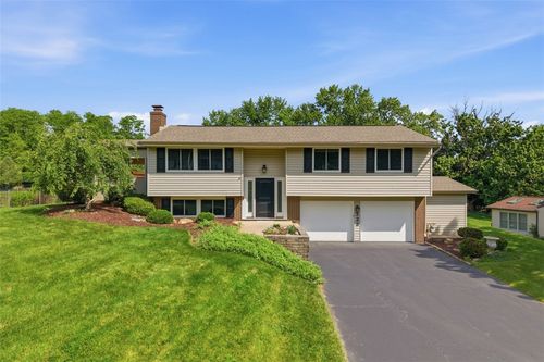 323 Alamo Dr, Upper St. Clair, PA, 15241-1748 | Card Image