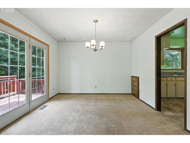 1425 Se 9 Th St, House other with 6 bedrooms, 3 bathrooms and null parking in Gresham OR | Image 11