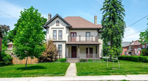 452 Hunter St W, Peterborough, ON, K9H2M8 | Card Image