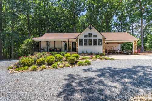 384 Rankin Hill Rd, Troutman, NC, 28166-8719 | Card Image