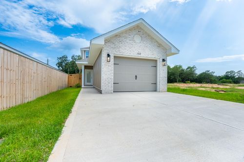 110 2nd Ave, Shalimar, FL, 32579-1904 | Card Image