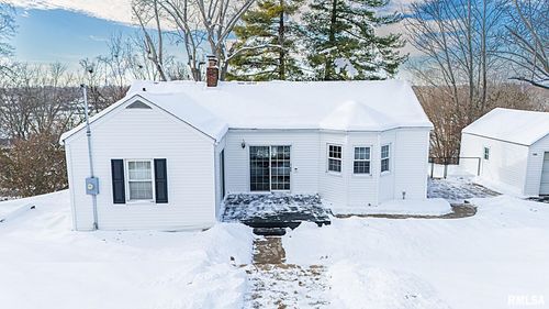 705 Grand View Ave, Pekin, IL, 61554-5224 | Card Image