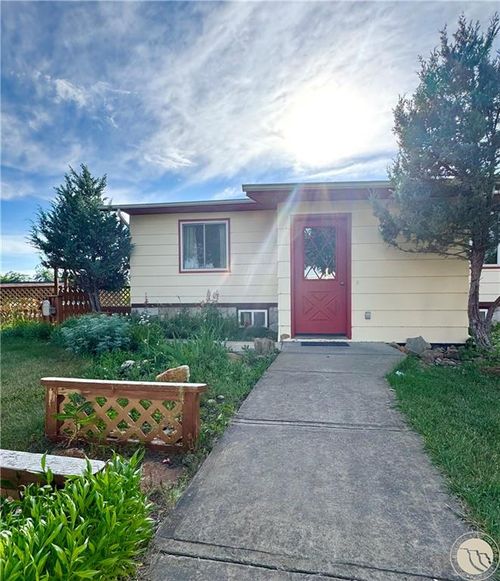 619 3rd St E, Roundup, MT, 59072-2517 | Card Image