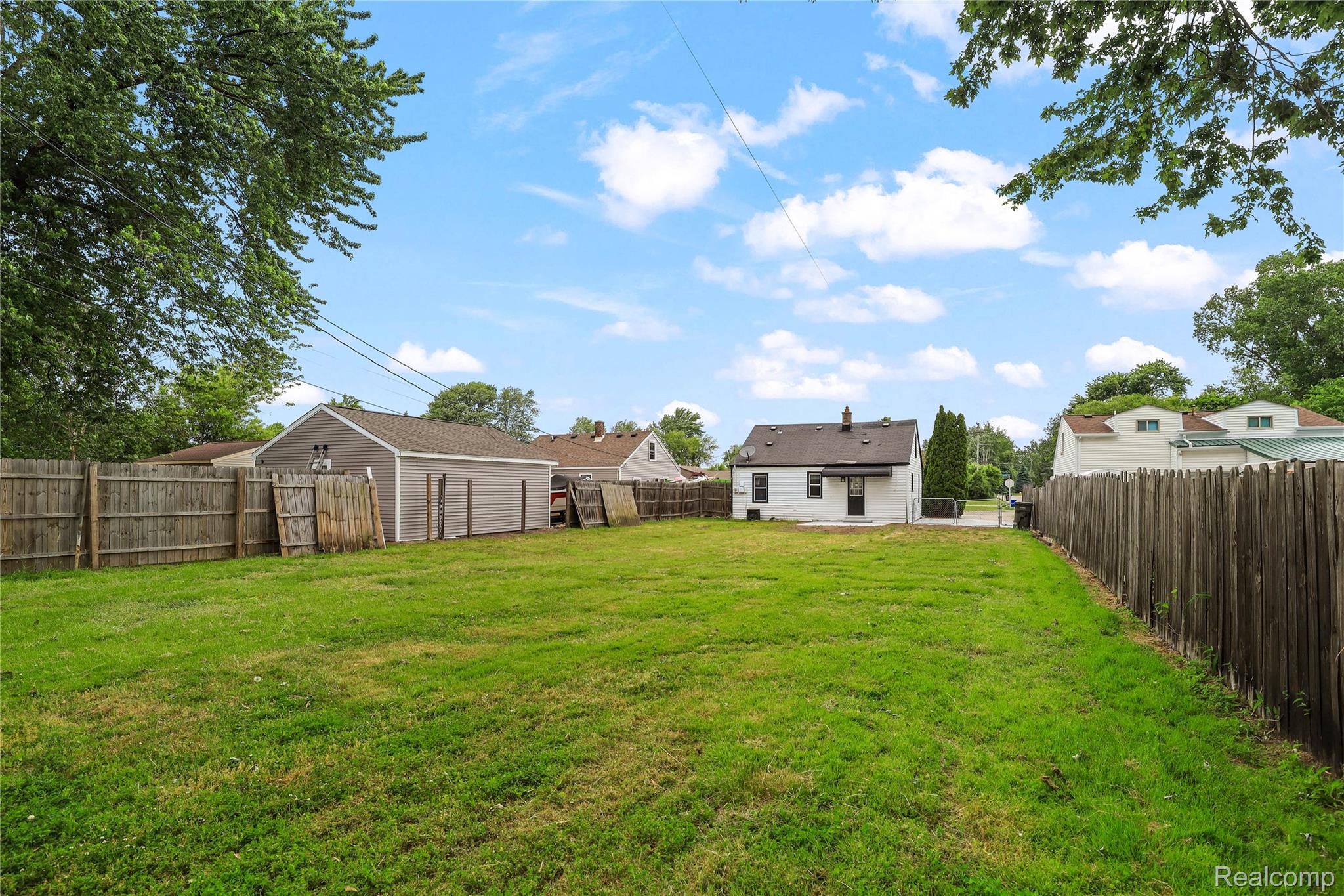 Residential Lease in Clinton Charter Township 4