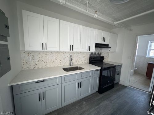 apt-5-275 Main St, Paterson, NJ, 07505-1716 | Card Image