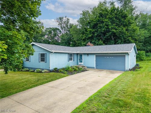 364 Garner Dr, Mogadore, OH, 44260-1555 | Card Image