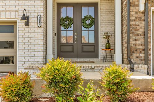 3048 Wiltshire Park Pl, Hermitage, TN, 37076-1676 | Card Image