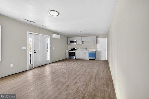 320 White Horse Pike, Waterford Works, NJ, 08089-1732 | Card Image