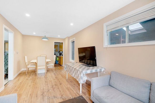 4310 Bampfield St, House other with 6 bedrooms, 5 bathrooms and 2 parking in Niagara Falls ON | Image 9