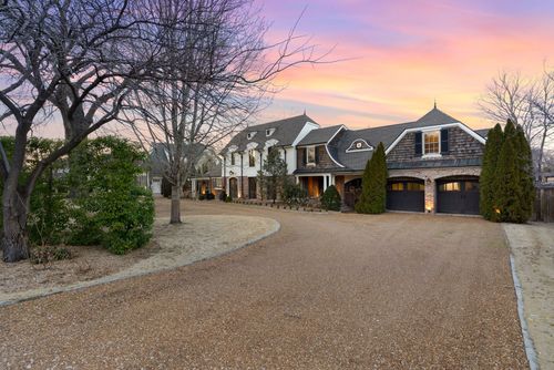 126 Brookfield Ave, Nashville, TN, 37205-4402 | Card Image