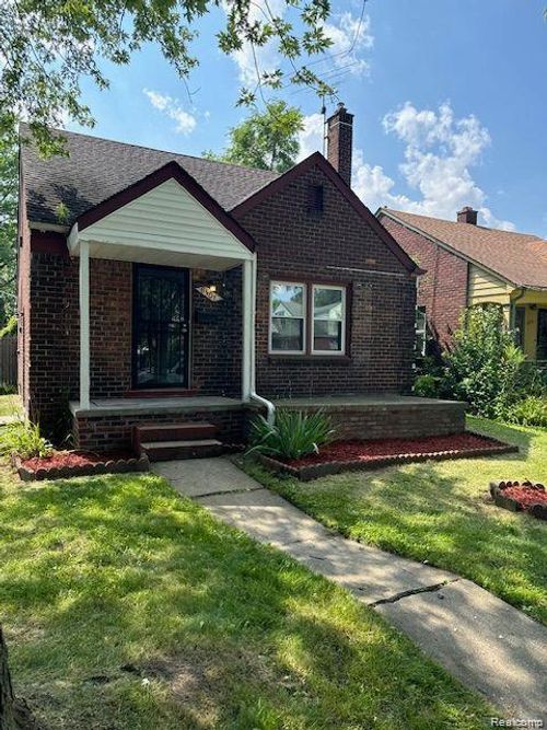 8501 Roselawn St, Detroit, MI, 48204-3260 | Card Image